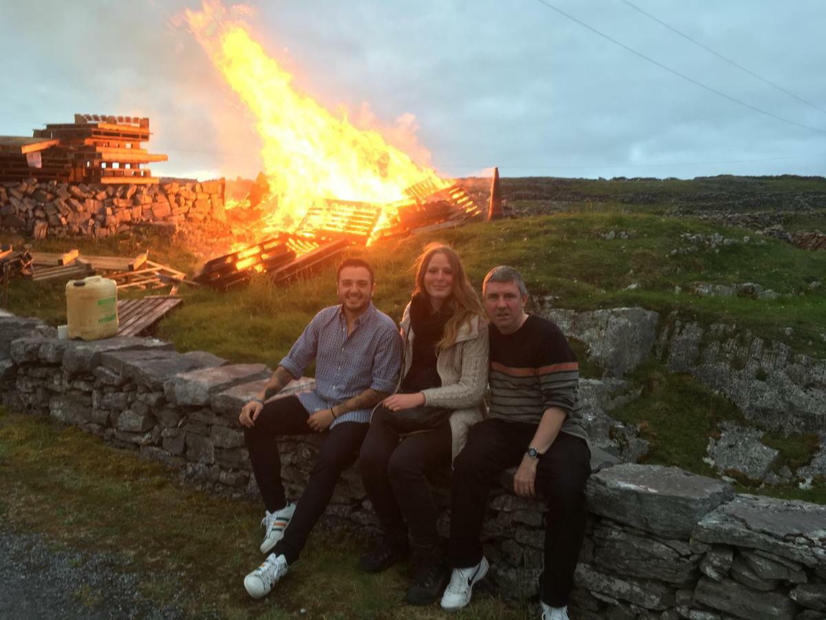 Kilronan Hostel Inis Mor Buitenkant foto